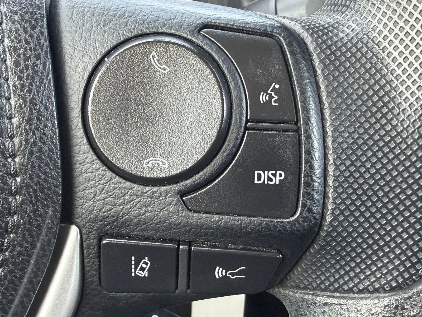 Used 2018 Toyota Corolla LE FWD image 27