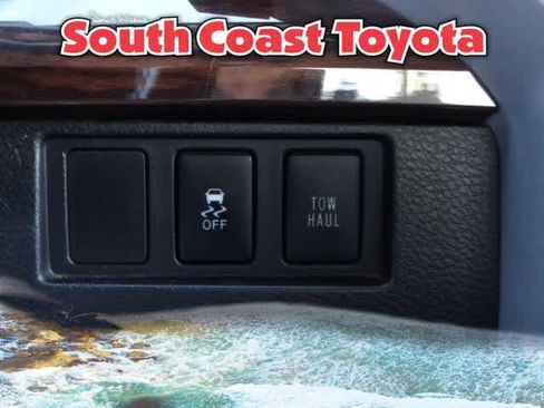 Used 2015 Toyota Tundra Limited image 32