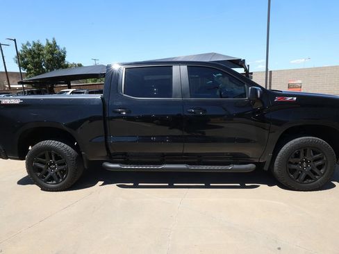 Used 2021 Chevrolet Silverado 1500 LT Trail Boss w/ Convenience Package II AWD/4WD image 4