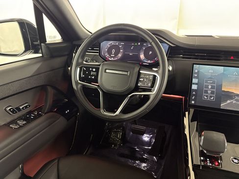 Used 2025 Land Rover Range Rover Sport SE AWD/4WD image 29