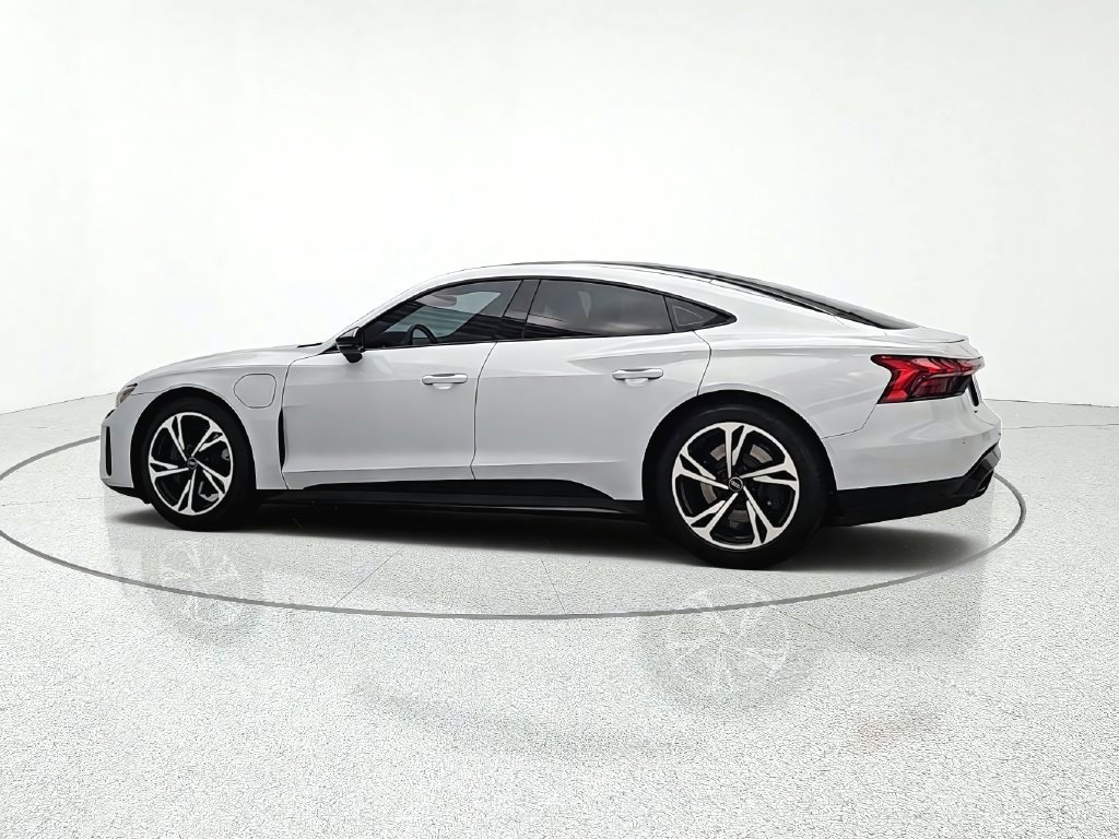 Used 2023 Audi e-tron GT Premium Plus w/ Performance Package AWD/4WD image 5