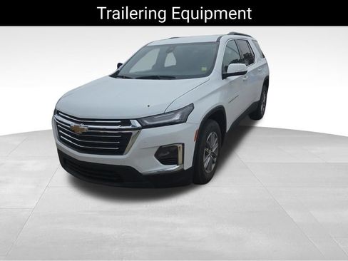 Used 2023 Chevrolet Traverse LT FWD image 8