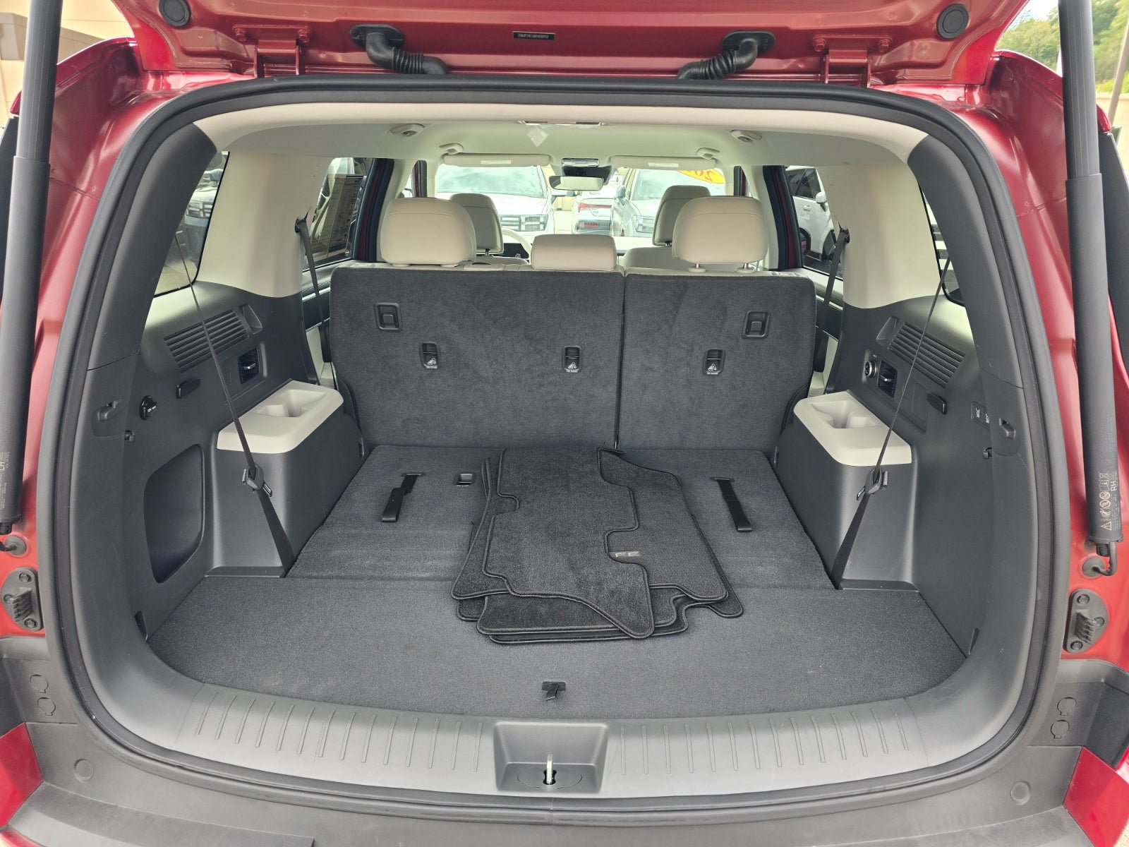 Used 2024 Hyundai Santa Fe SEL FWD image 25
