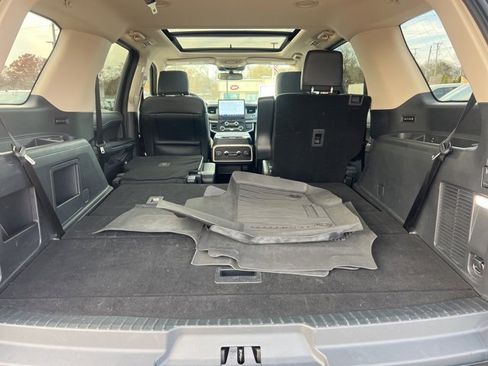 Certified 2024 Ford Expedition XLT image 25