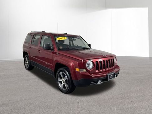 Used 2017 Jeep Patriot High Altitude AWD/4WD image 11