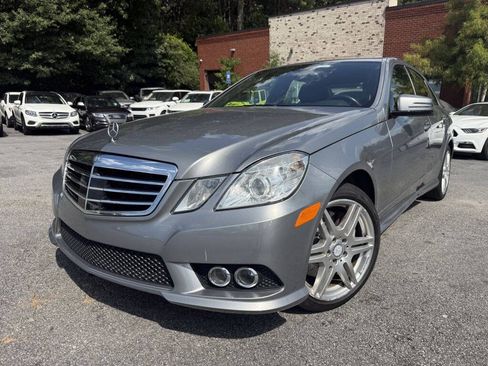 Used 2010 Mercedes-Benz E 550 Sedan w/ Premium 1 Pkg image 1