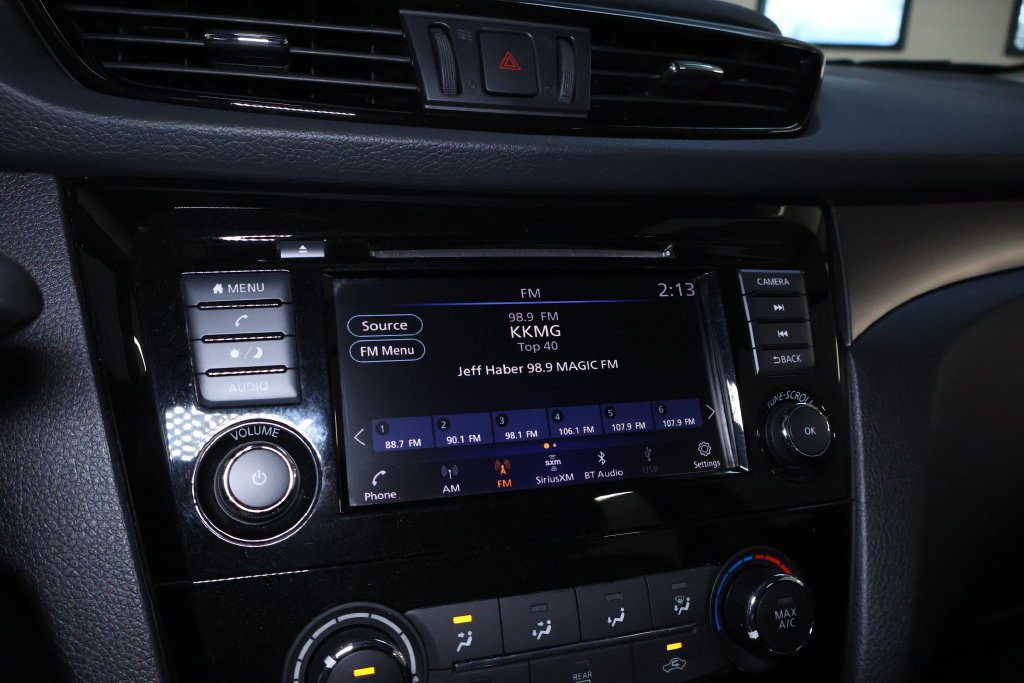 Used 2020 Nissan Rogue Sport S FWD image 25