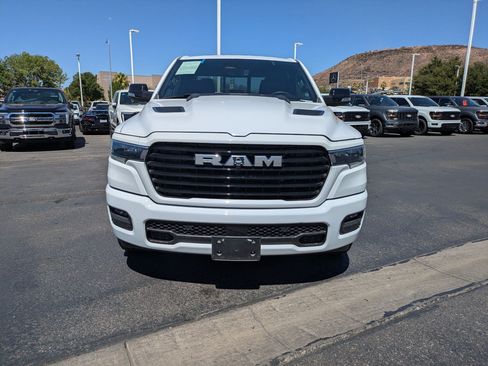 Used 2025 RAM 1500 Laramie w/ Sport Appearance Package AWD/4WD image 9