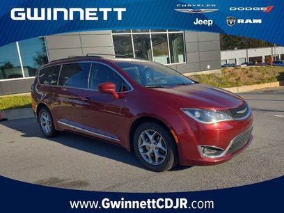 Used 2017 Chrysler Pacifica Touring-L w/ Tire & Wheel Group