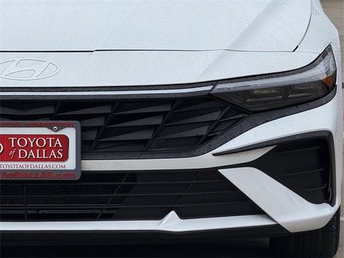 Used 2024 Hyundai Elantra SEL image 7