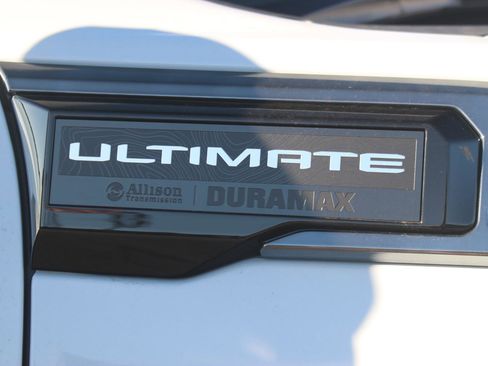 New 2026 GMC Sierra 2500 Denali Ultimate image 9