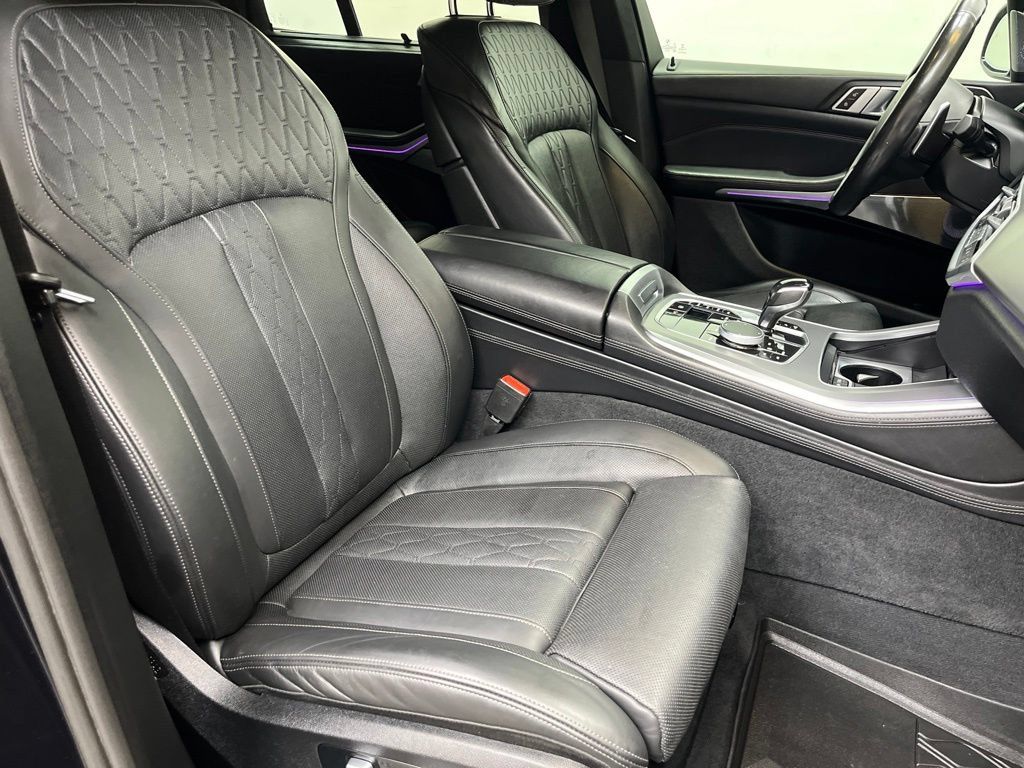 Used 2020 BMW X5 M50i w/ Executive Package AWD/4WD image 24