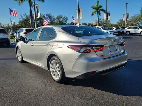 Used 2023 Toyota Camry LE image 8