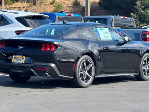 New 2025 Ford Mustang Coupe image 4