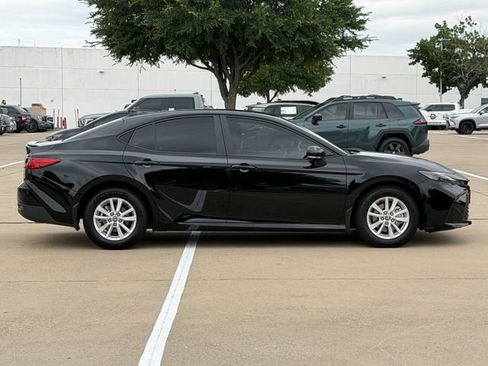 Used 2025 Toyota Camry LE FWD image 3