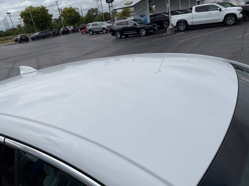 Used 2025 Chevrolet Malibu LT FWD image 8