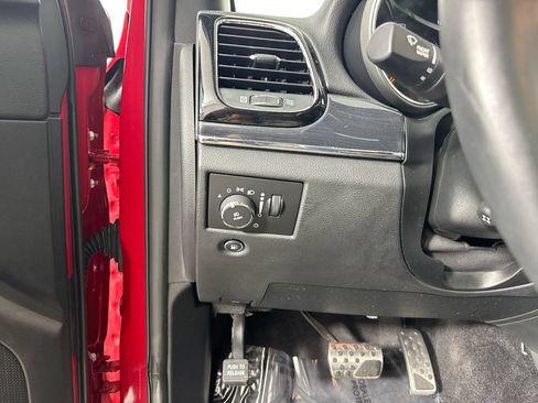 Used 2019 Jeep Grand Cherokee Trailhawk w/ Trailhawk Luxury Group AWD/4WD image 11