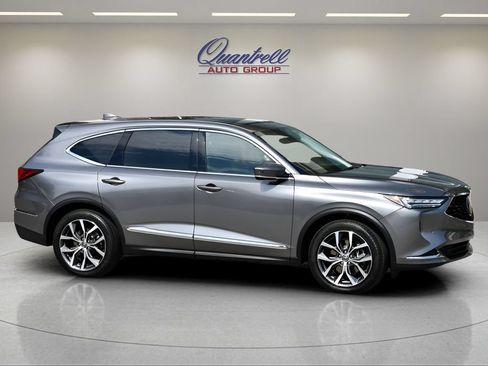 Used 2024 Acura MDX SH-AWD w/ Technology Package image 3
