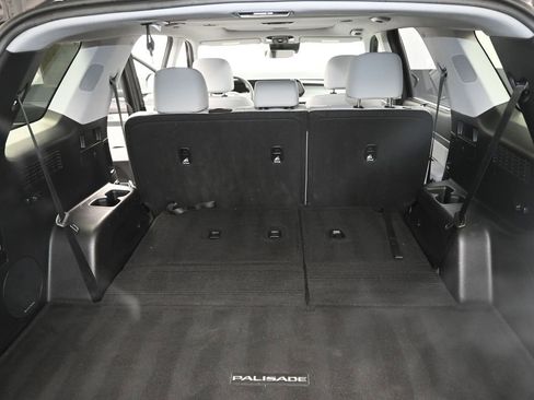 Used 2023 Hyundai Palisade SEL image 12