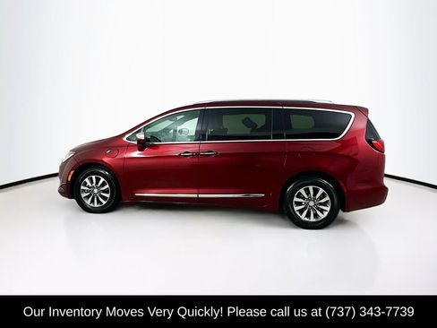 Used 2020 Chrysler Pacifica Limited FWD image 4