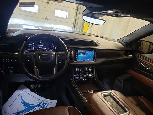 Used 2024 GMC Yukon XL Denali Ultimate image 12