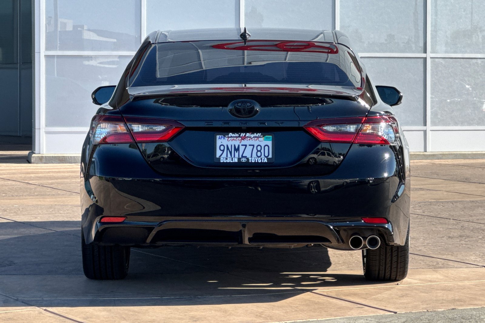 Used 2024 Toyota Camry SE FWD image 5