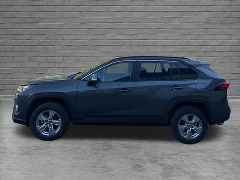 Used 2025 Toyota RAV4 XLE AWD/4WD image 4