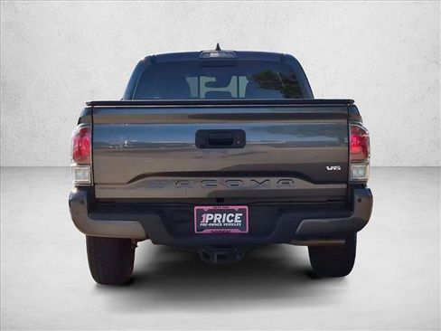 Used 2022 Toyota Tacoma TRD Off-Road w/ Technology Package AWD/4WD image 6