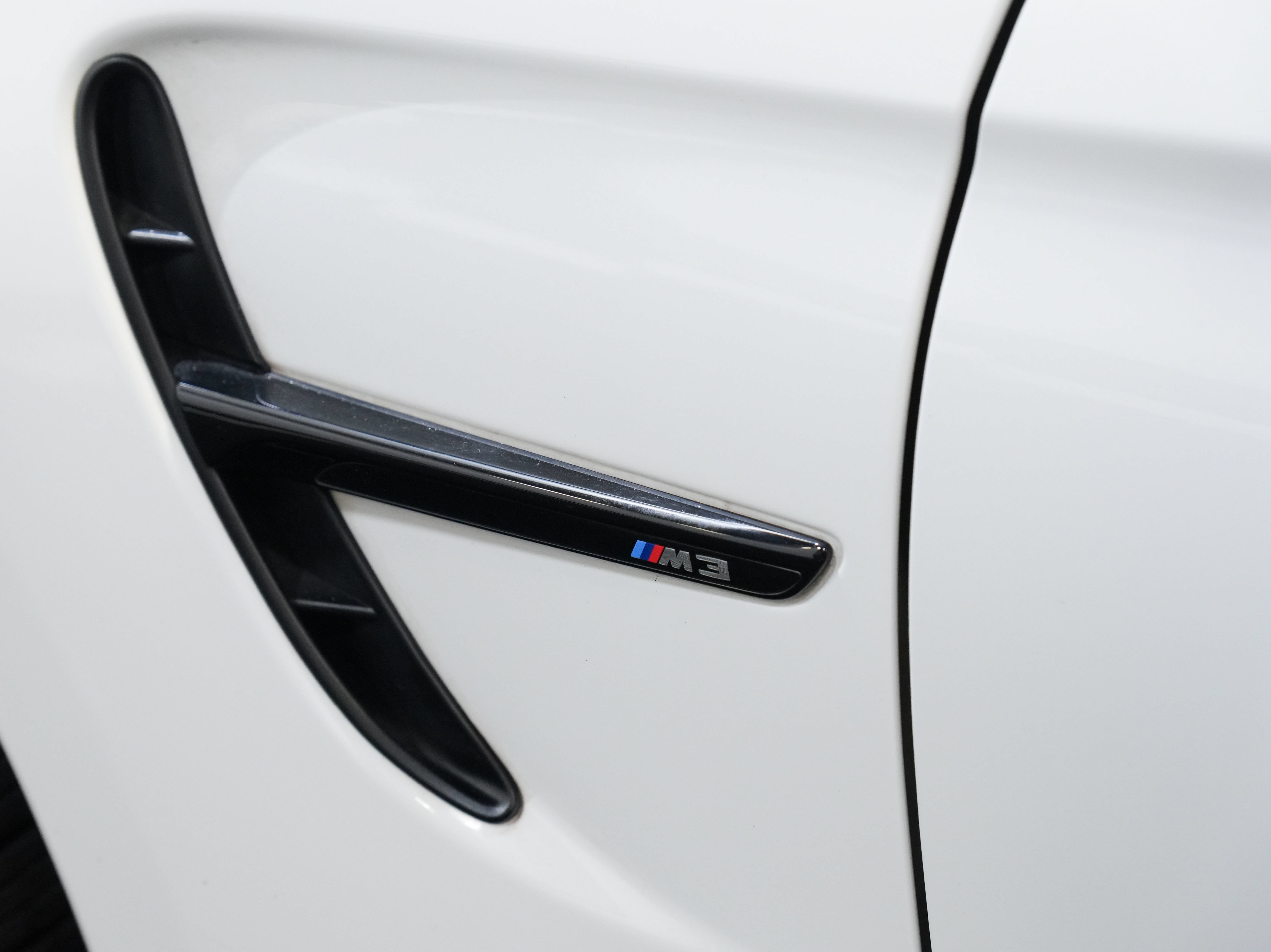 Used 2017 BMW M3 RWD image 20