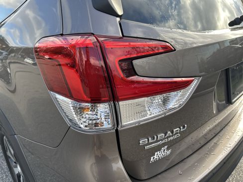 Used 2022 Subaru Forester Premium image 11