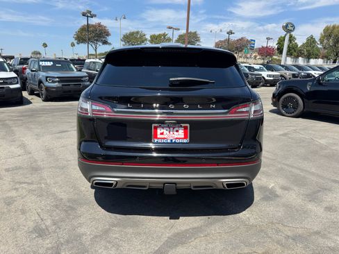Used 2022 Lincoln Nautilus Reserve AWD/4WD image 8