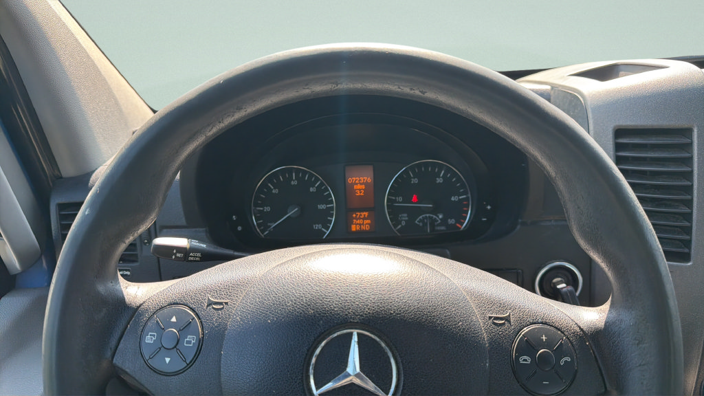 Used 2015 Mercedes-Benz Sprinter 2500 image 13
