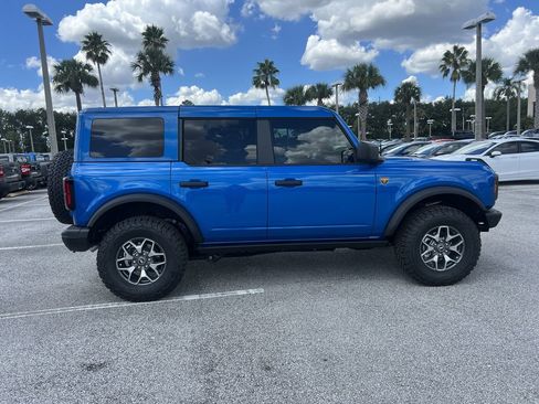 New 2025 Ford Bronco Badlands image 2