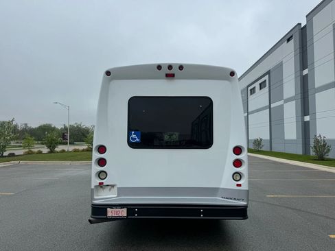 Used 2011 Ford E-450 and Econoline 450 Super Duty w/ Shuttle Bus Prep Pkg image 6