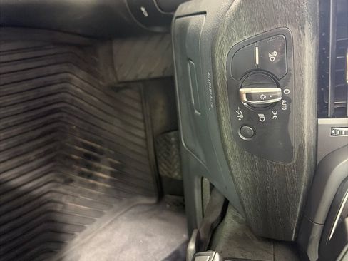 Used 2019 Audi A4 2.0T Premium Plus w/ Premium Plus Package AWD/4WD image 14