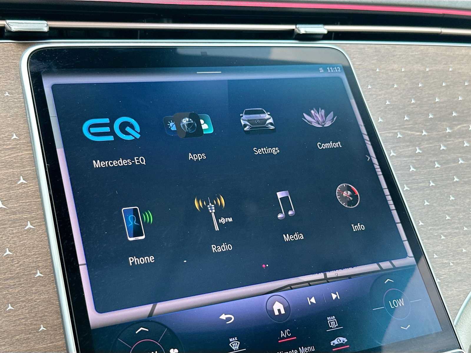 Used 2023 Mercedes-Benz EQS 450+ SUV image 15