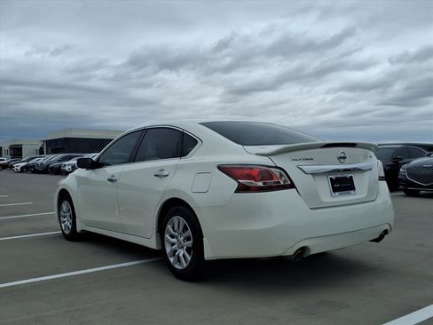 Used 2015 Nissan Altima 2.5 S w/ Power Driver Seat Package image 4