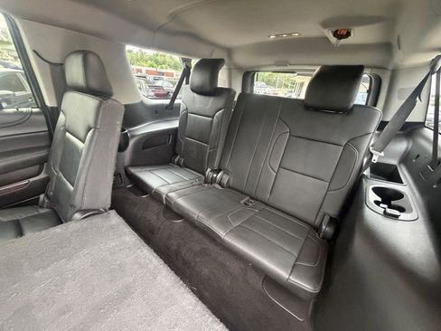 Used 2018 Chevrolet Suburban LT w/ Luxury Package AWD/4WD image 12