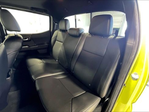 Used 2023 Toyota Tacoma TRD Off-Road image 34