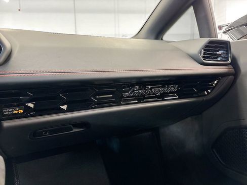 Used 2024 Lamborghini Huracan Tecnica image 23