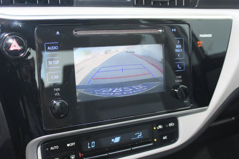 Used 2017 Toyota Corolla LE w/ Carpet Mat Package (TMS) FWD image 31