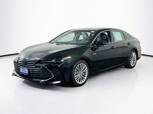 Used 2019 Toyota Avalon Limited w/ Advanced Safety Package FWD image 1