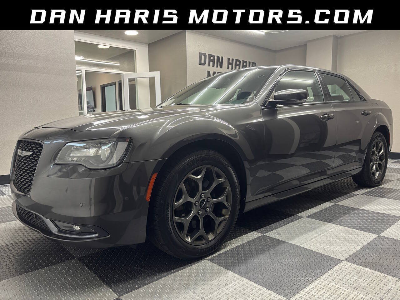 Used 2017 Chrysler 300 S w/ 300S Premium Group AWD/4WD image 1
