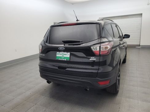 Used 2017 Ford Escape SE w/ Equipment Group 201A FWD image 7