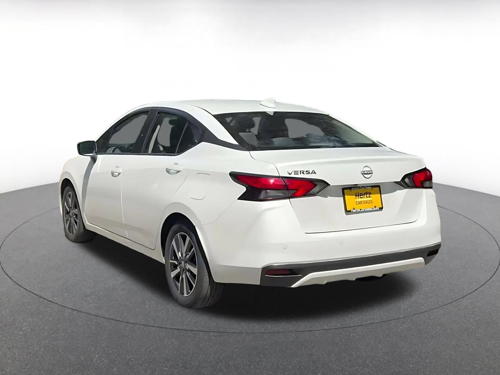 Used 2025 Nissan Versa SV FWD image 12