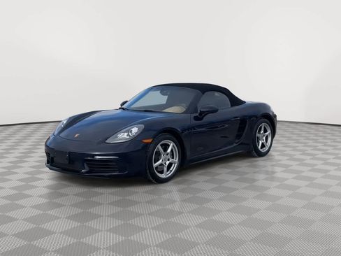 Used 2017 Porsche 718 Boxster image 4