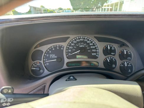 Used 2003 GMC Sierra 1500 Denali AWD/4WD image 6