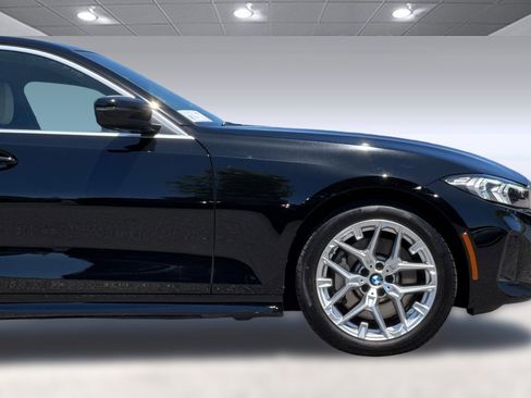 Used 2025 BMW 330i Sedan w/ Premium Package RWD image 34