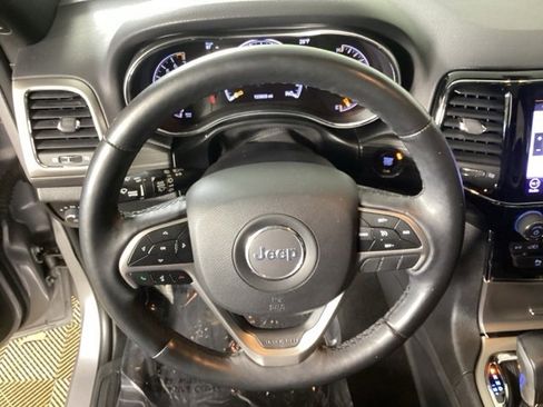 Used 2019 Jeep Grand Cherokee Altitude image 27