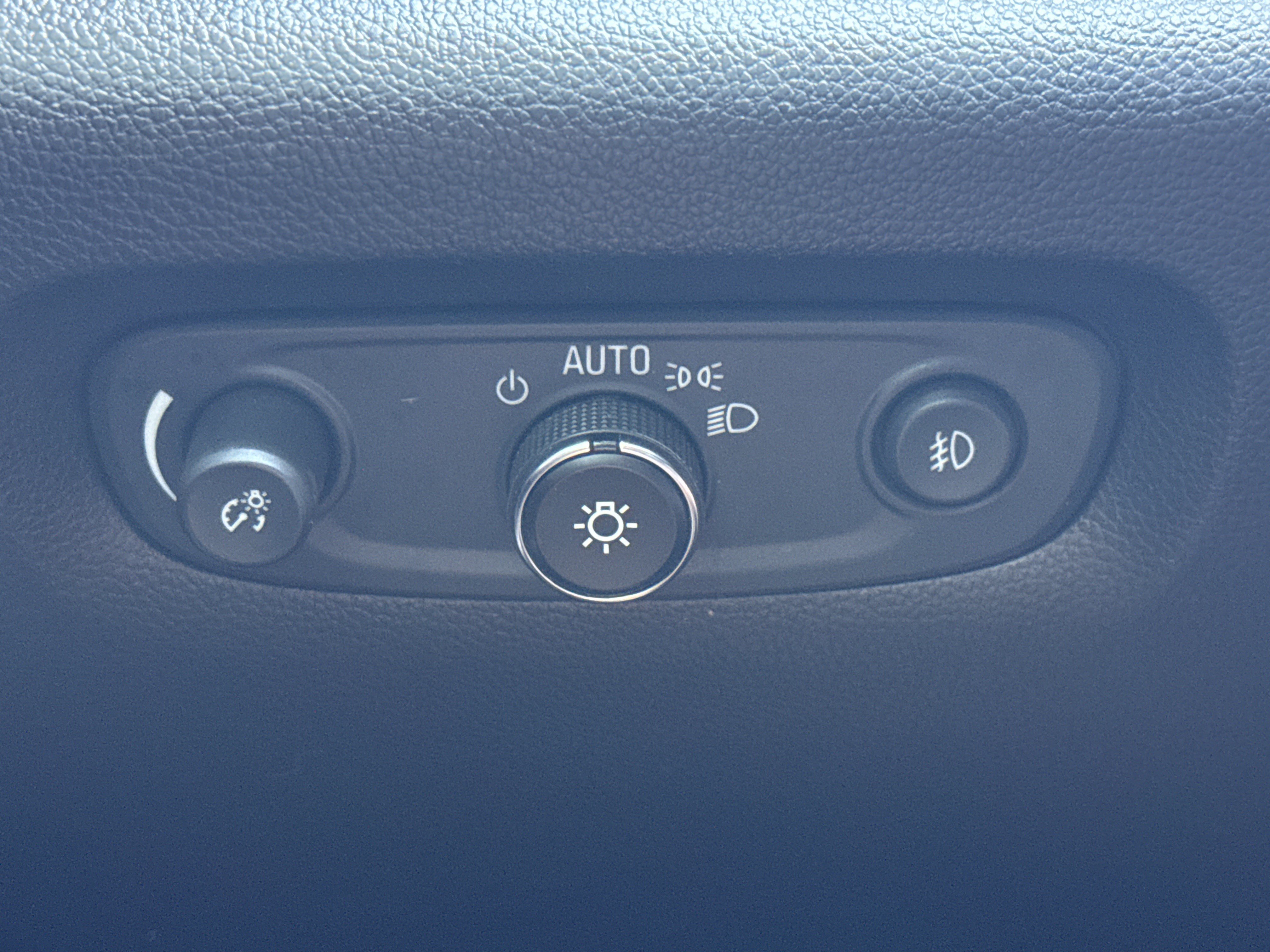 Used 2019 Chevrolet Traverse LT FWD image 15